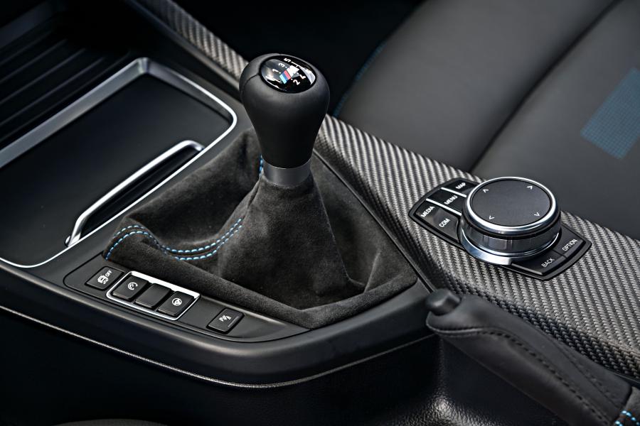Детали интерьера BMW M2 Competition (F87) 2018 года  (WW) (фото 153 из 160)